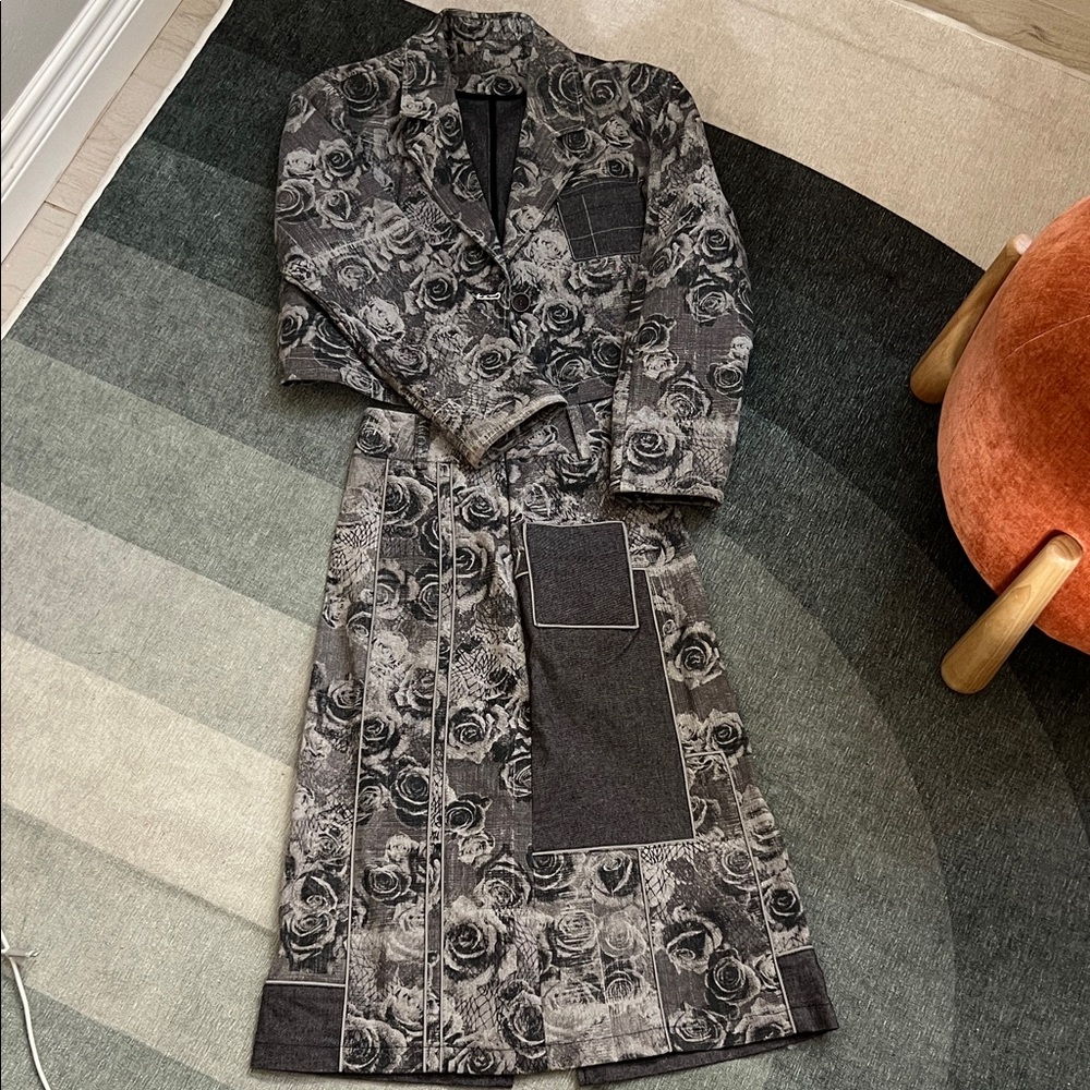 Elegant Floral Black and Gray Skirt Set